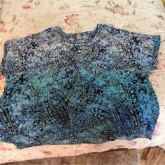 “Maggie Barnes” Short Sleeve Blouse - Picture 9 of 13